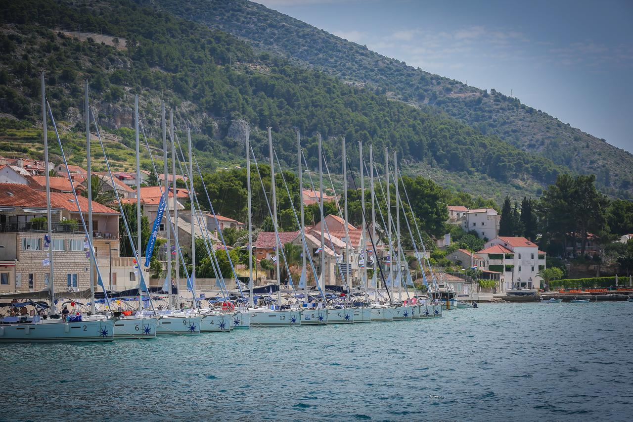 Apartments Laguna 2 Bol Kültér fotó
